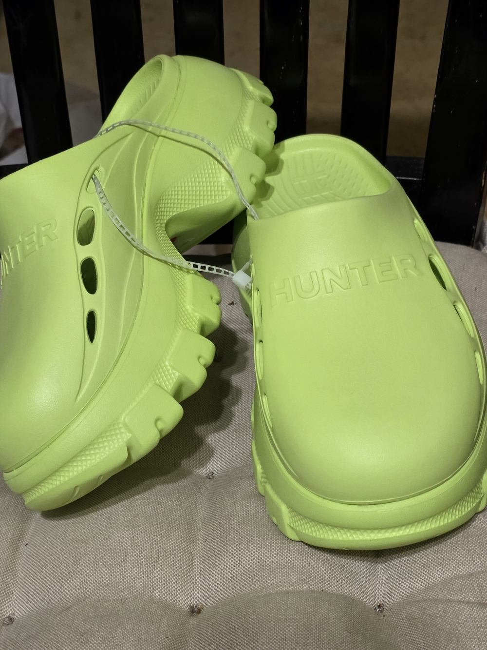 Hunter Neon Lime Slip-On Clogs New No Tag Label Size 7 - Picture 4 of 7